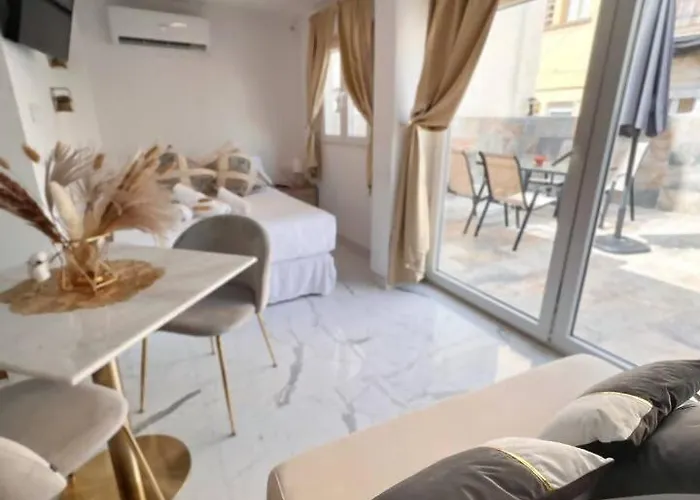 Urban Estudio Elegante Con Terraza
