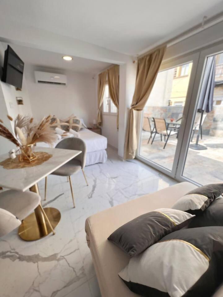 Urban Estudio Elegante Con Terraza *